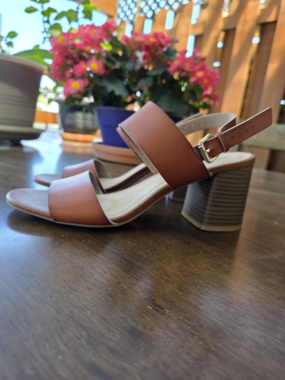 Old Navy Women's Tan Brown Block Heel Sandals